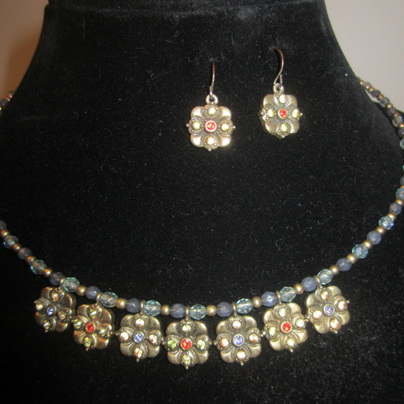 Dainty Crystal Necklace Earrings Set Vintage VTG - Picture 3 of 7